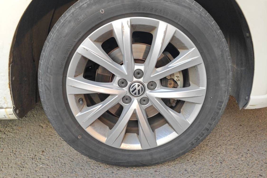 Volkswagen Lavida 2016 car image #9