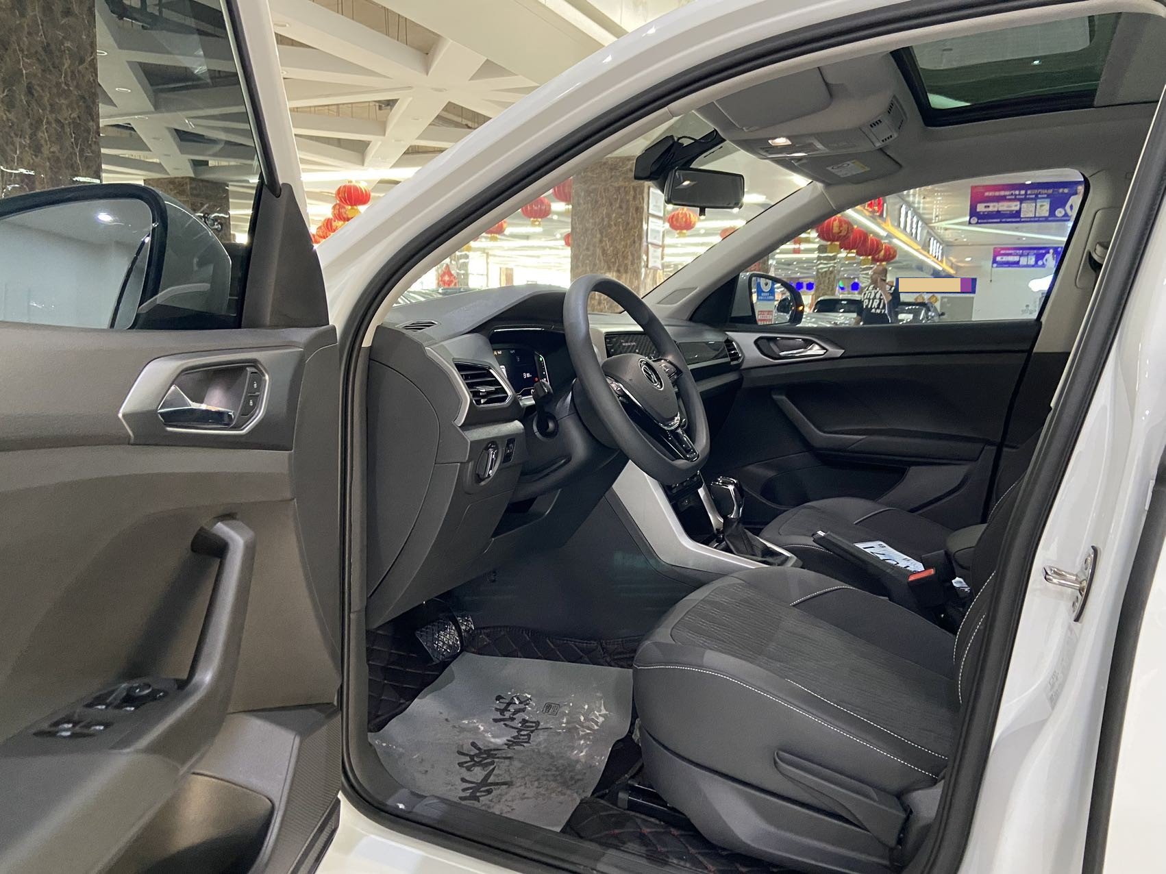 Volkswagen T-Cross 2022 изображение автомобиля #4