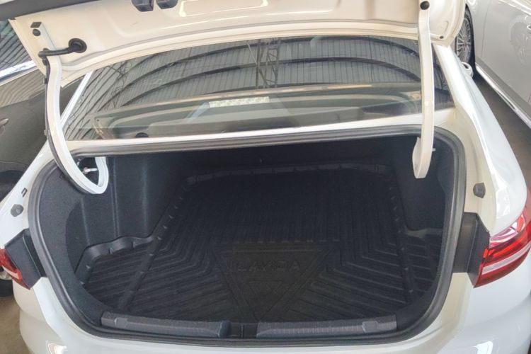 Volkswagen Lavida 2023 car image #19