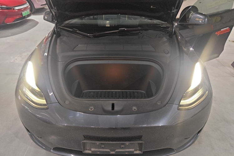 Tesla Model Y 2024 #20 Tesla Model Y 2024 car image #20