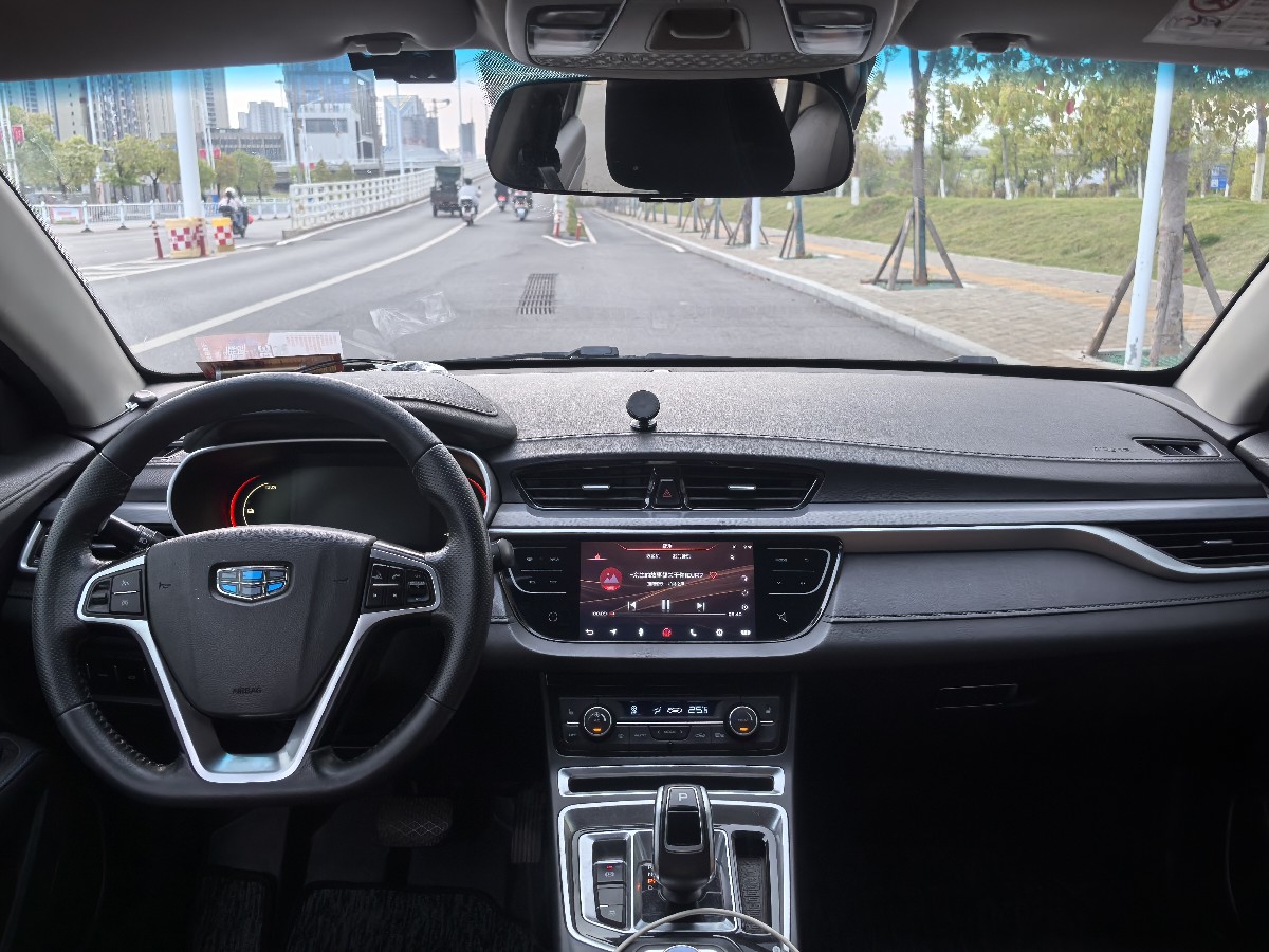 GEELY Emgrand New Energy 2018 #5 GEELY Emgrand New Energy 2018 car image #5