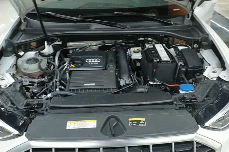Audi Q3 2021 #20 Audi Q3 2021 car image #20