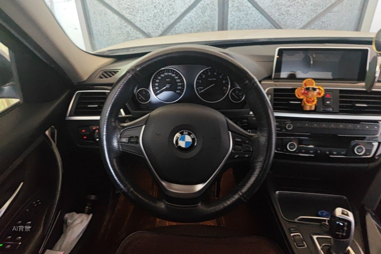 BMW 3 Series 2018 #12 BMW 3 Series 2018 car image #12