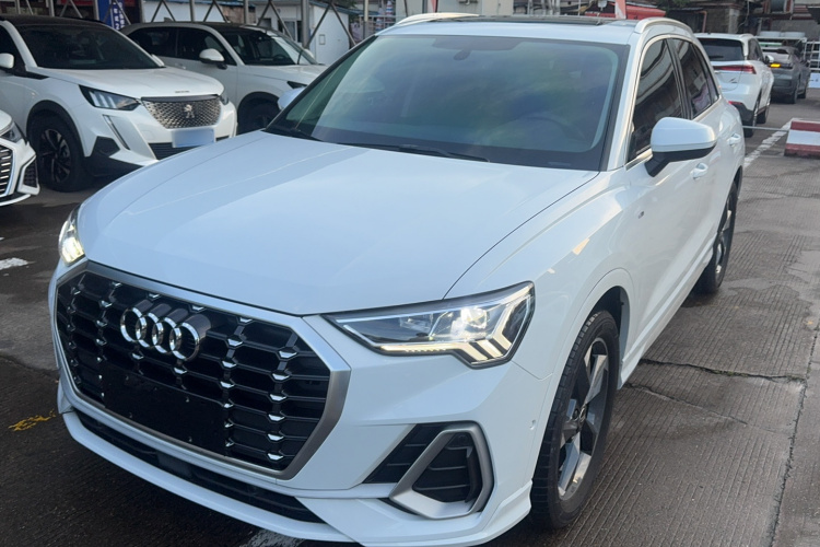 Audi Q3 2023 #2 Audi Q3 2023 car image #2