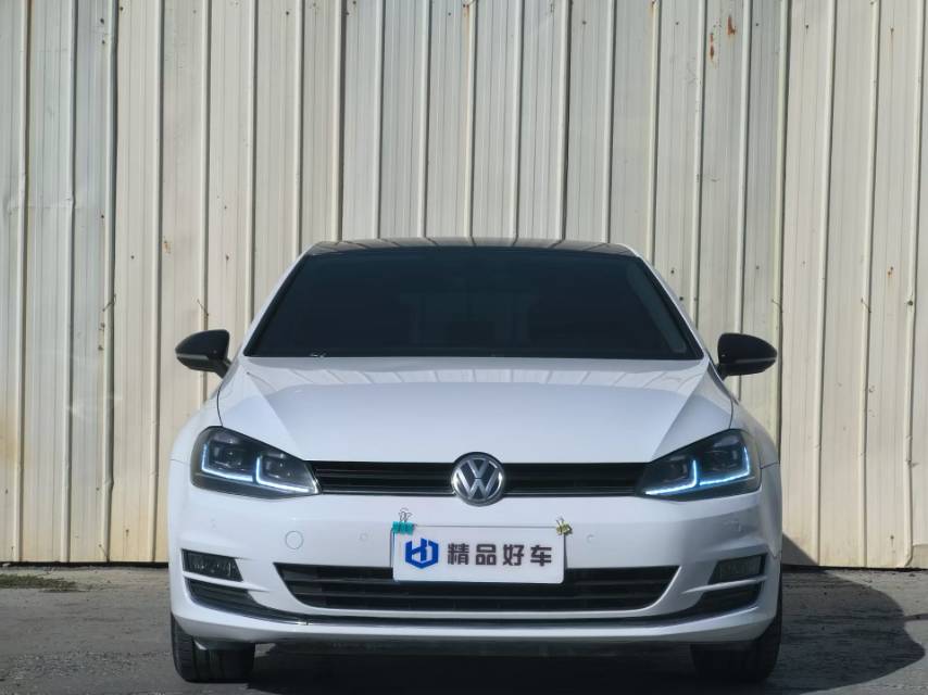Volkswagen Golf 2018 car image #2