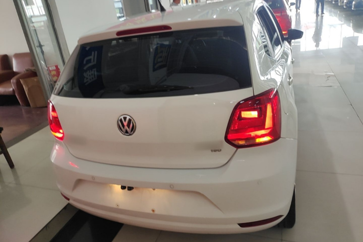 Volkswagen Polo 2018 car image #6