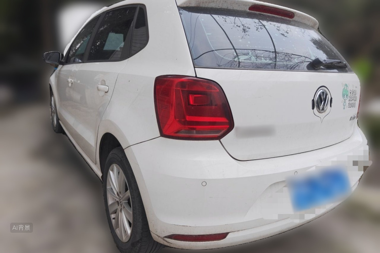 Volkswagen Polo 2015 car image #5