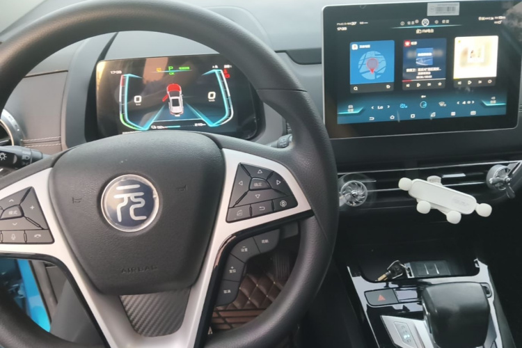 BYD Yuan New Energy 2019 #10 BYD Yuan New Energy 2019 car image #10