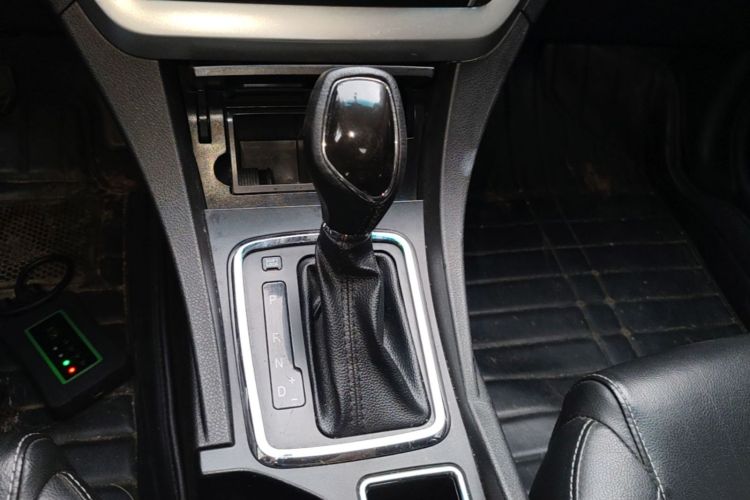 GEELY Emgrand 2016 #16 GEELY Emgrand 2016 car image #16