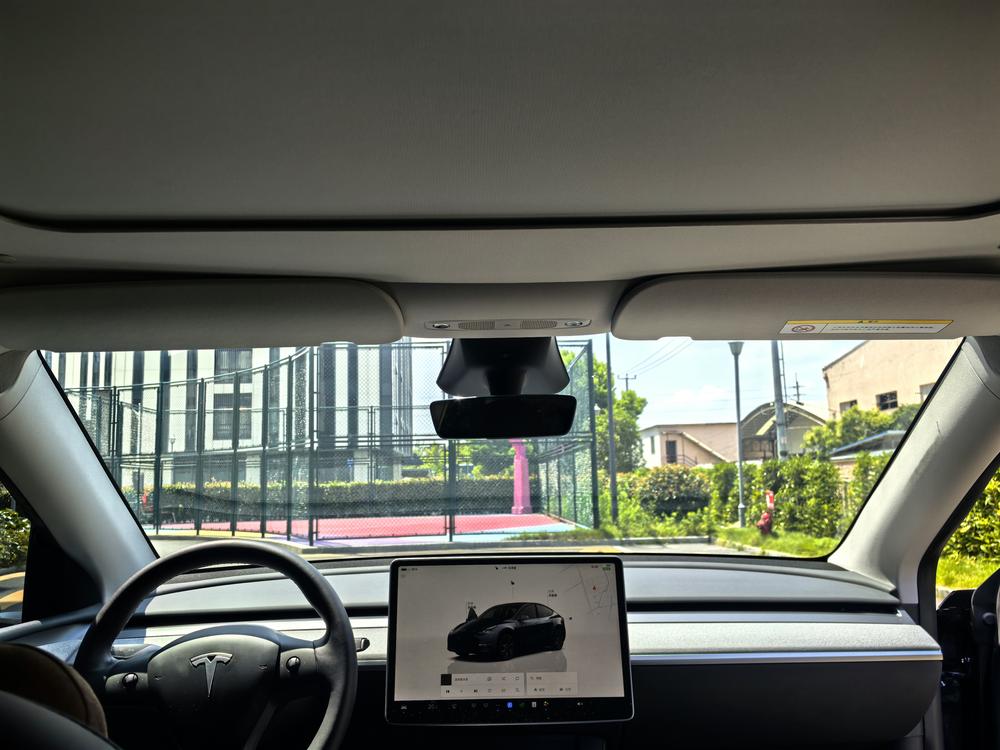Tesla Model Y 2024 #14 Tesla Model Y 2024 car image #14
