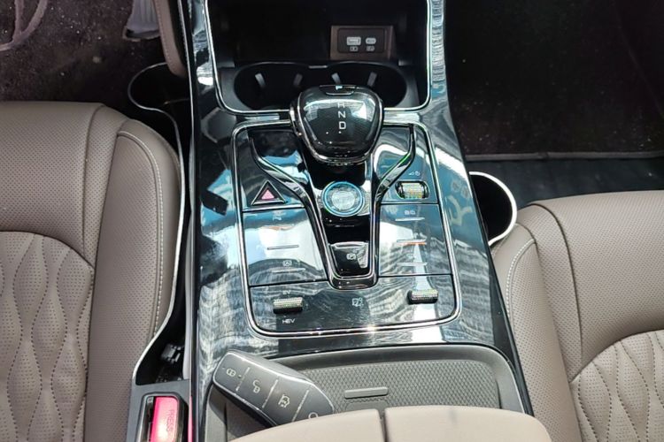 BYD Han 2024 #18 BYD Han 2024 صورة سيارة #18