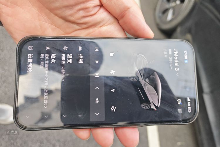 Tesla Model 3 2023 car image #10