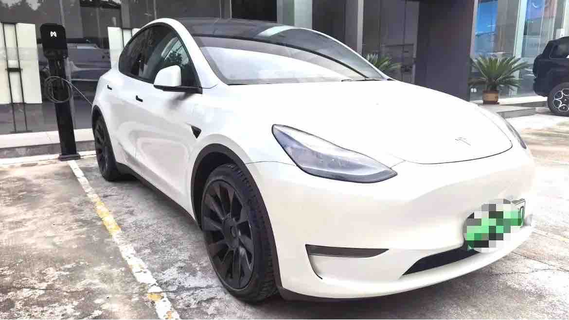 Tesla Model Y 2021 #2 Tesla Model Y 2021 car image #2