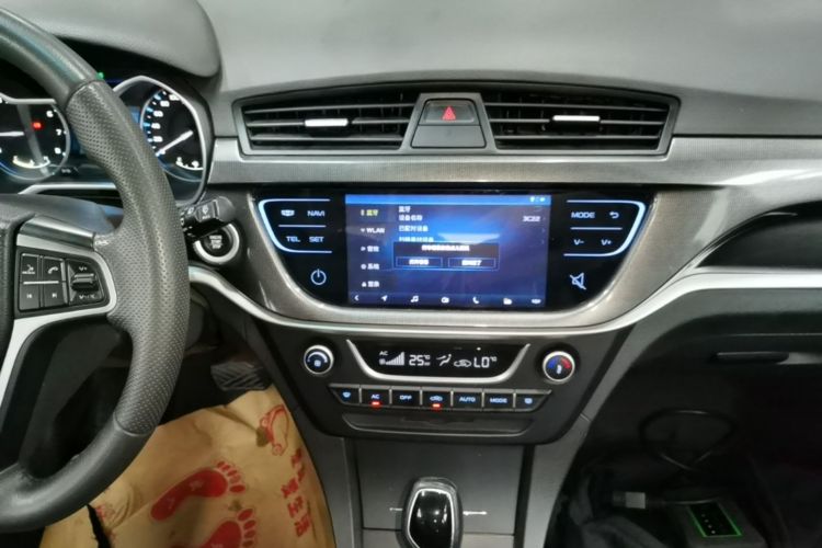 GEELY Emgrand 2017 #13 GEELY Emgrand 2017 car image #13