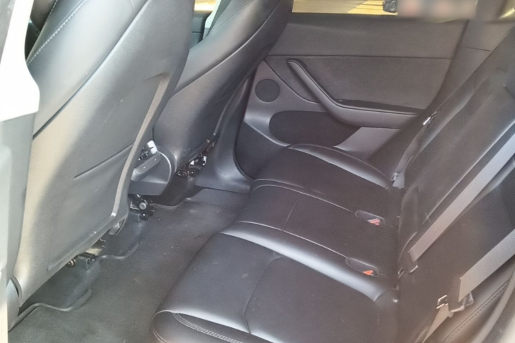 Tesla Model Y 2023 #17 Tesla Model Y 2023 car image #17