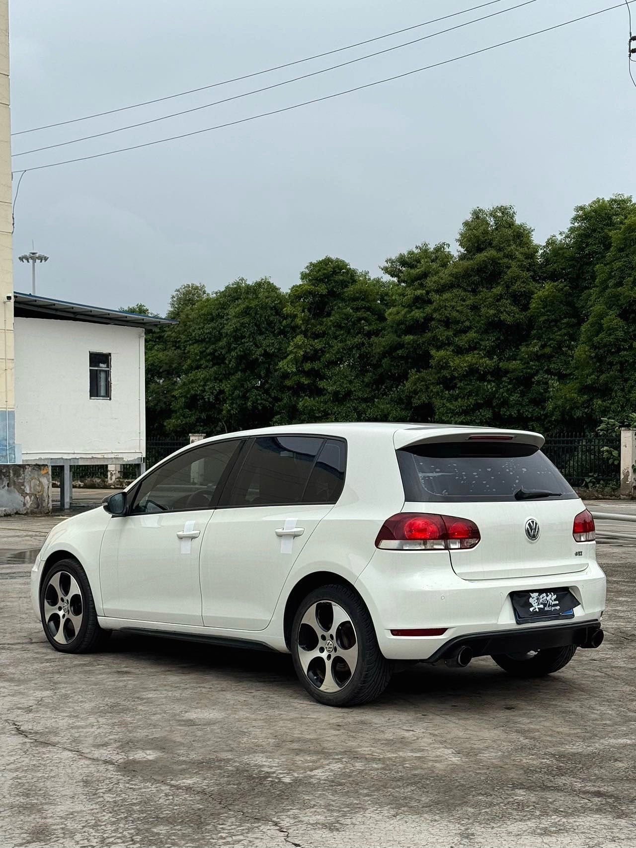 Volkswagen GolfGTI 2011 #9 Volkswagen GolfGTI 2011 car image #9
