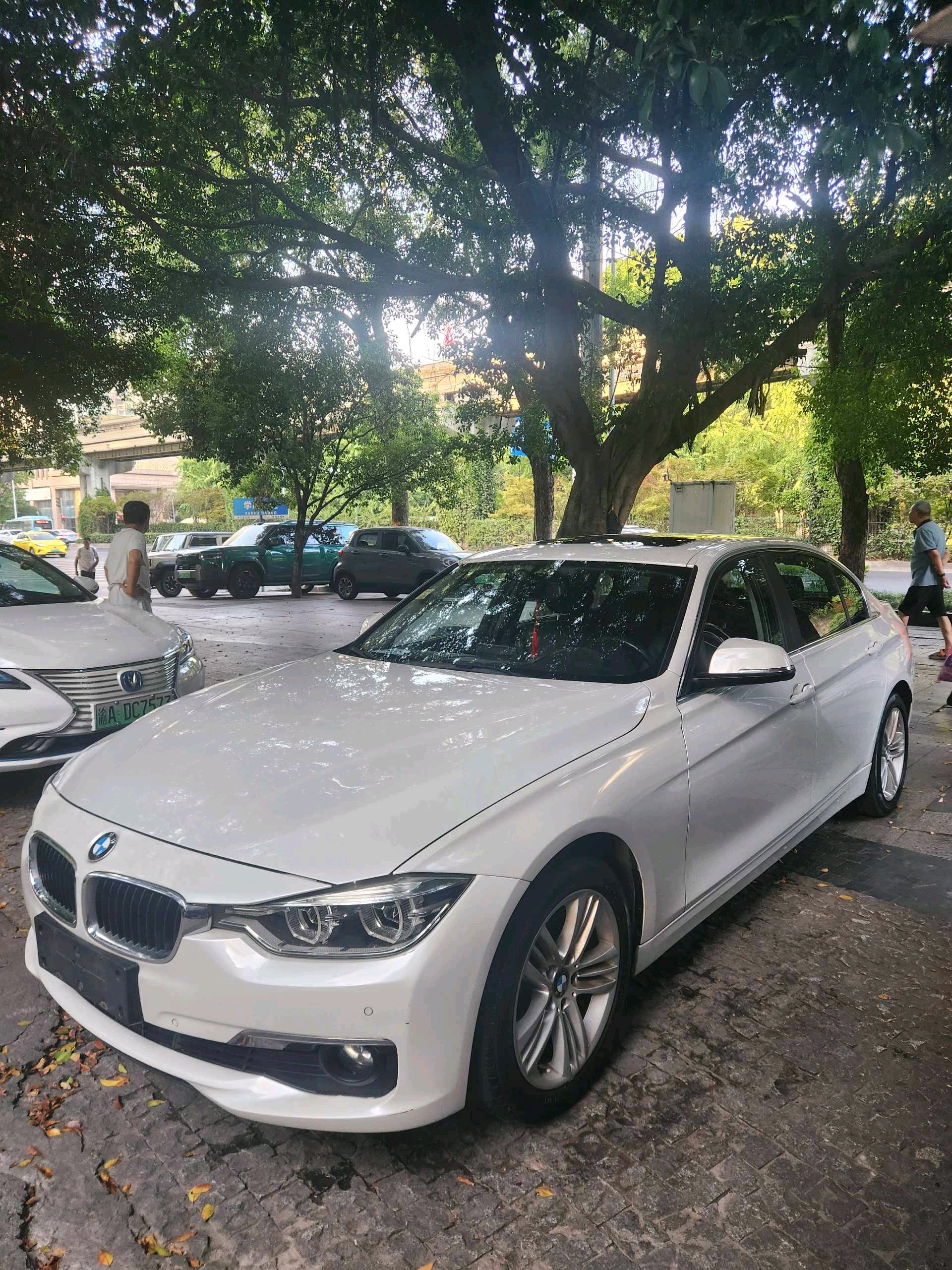 BMW 3 Series 2015 car image 
