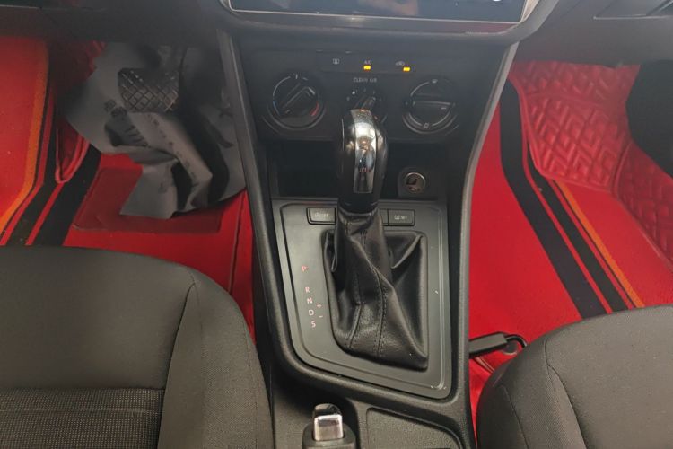 Volkswagen Lavida 2021 car image #14