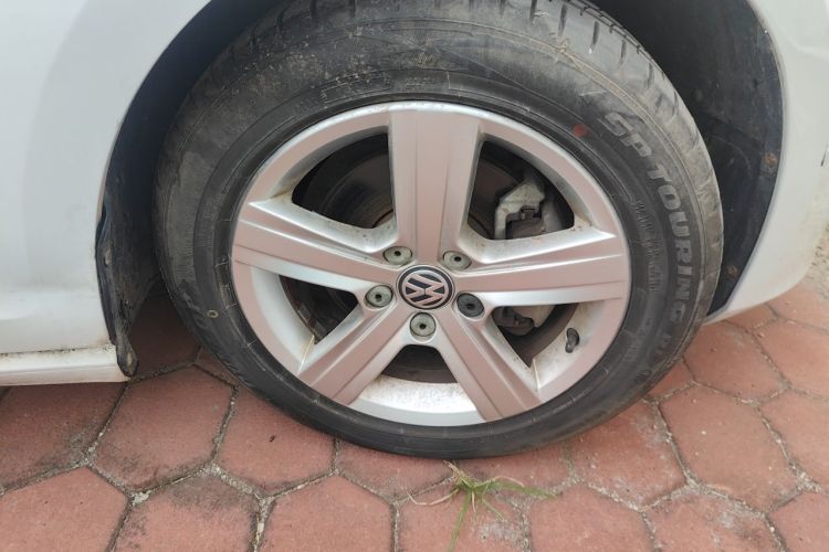 Volkswagen Golf 2014 car image #6