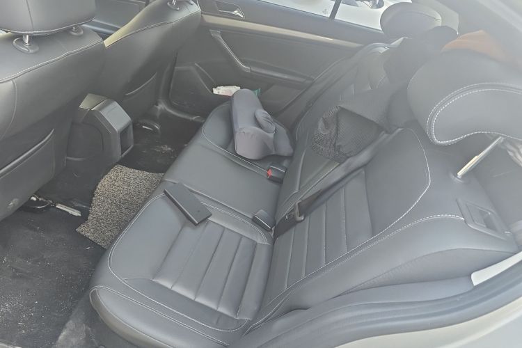 Volkswagen Lavida 2018 car image #14
