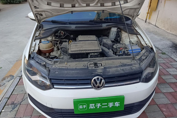 Volkswagen Polo 2014 car image #22