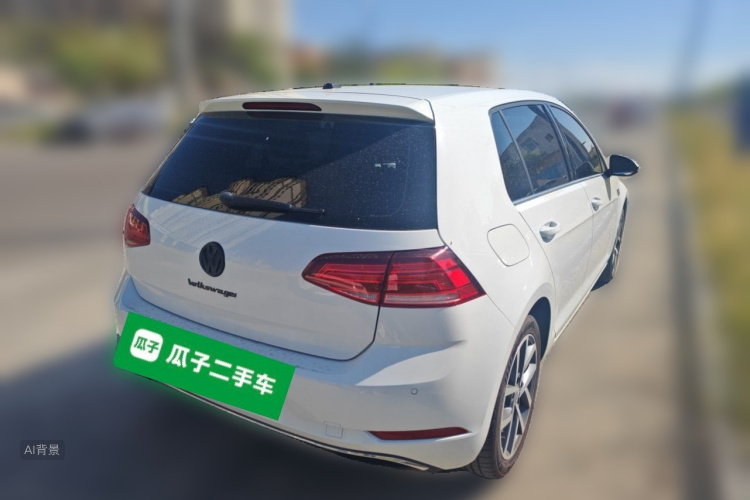 Volkswagen Golf 2021 car image #7