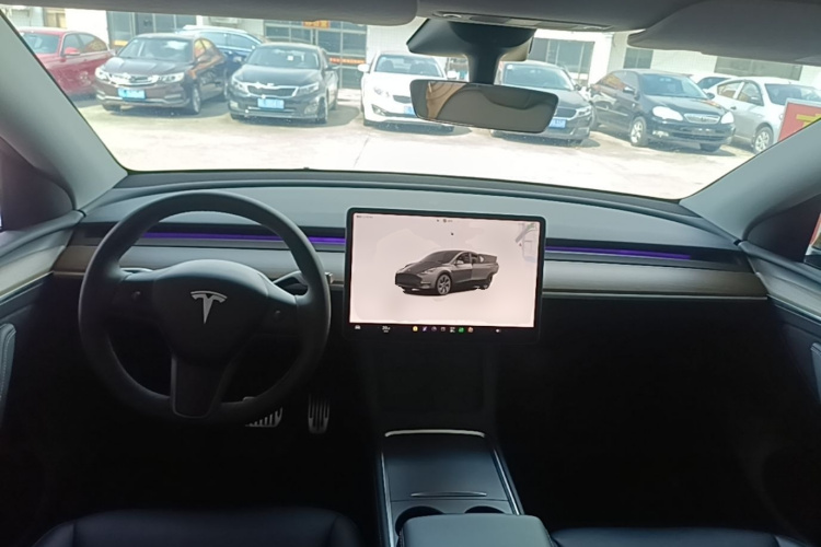 Tesla Model Y 2023 #10 Tesla Model Y 2023 car image #10