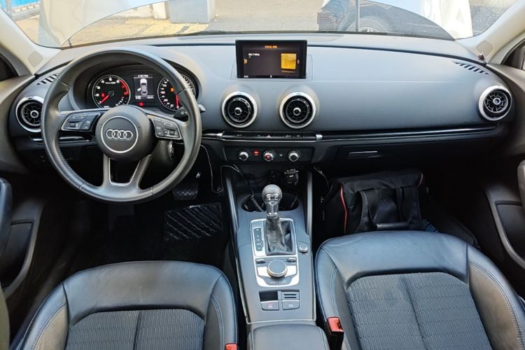 Audi A3 2019 immagine di auto #10