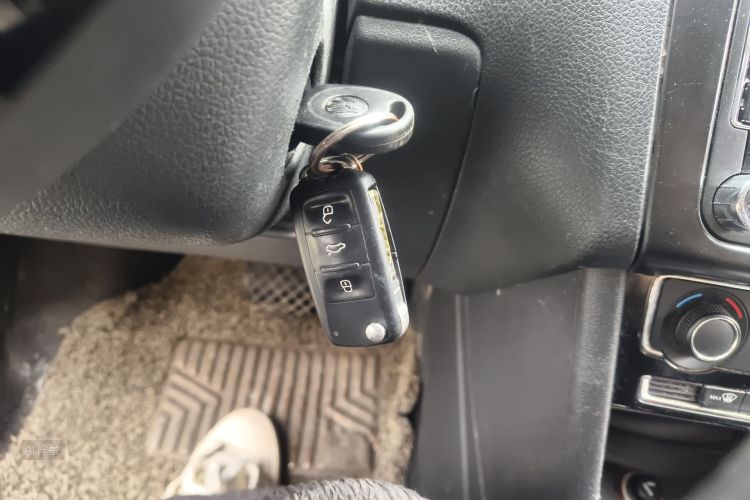 Volkswagen Polo 2018 car image #10