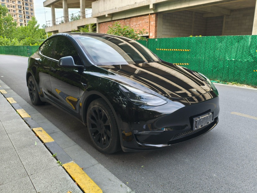 Tesla Model Y 2021 #3 Tesla Model Y 2021 car image #3