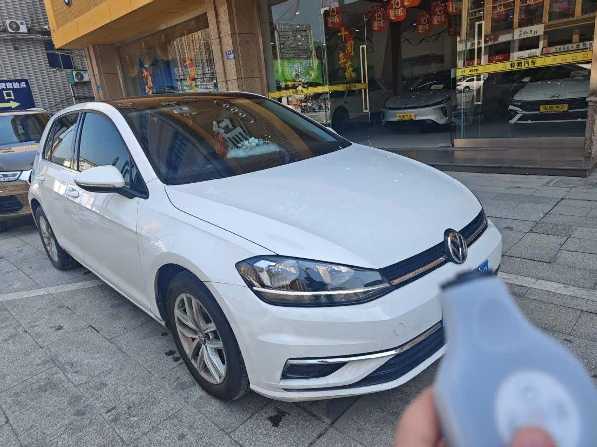 Volkswagen Golf 2018 Volkswagen Golf 2018 car image