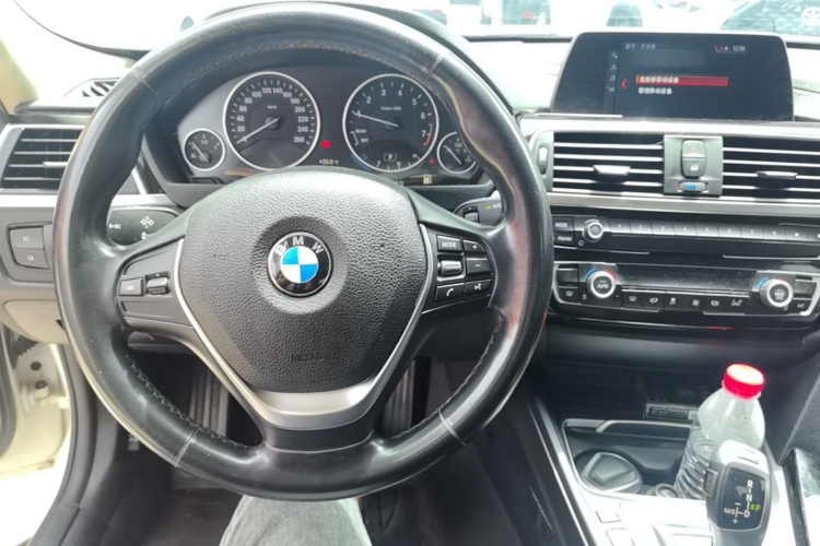 BMW 3 Series 2018 #11 BMW 3 Series 2018 car image #11