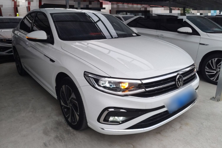 Volkswagen Bora 2024 صورة سيارة #4