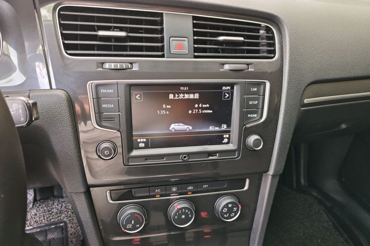 Volkswagen Golf 2017 #13 Volkswagen Golf 2017 car image #13