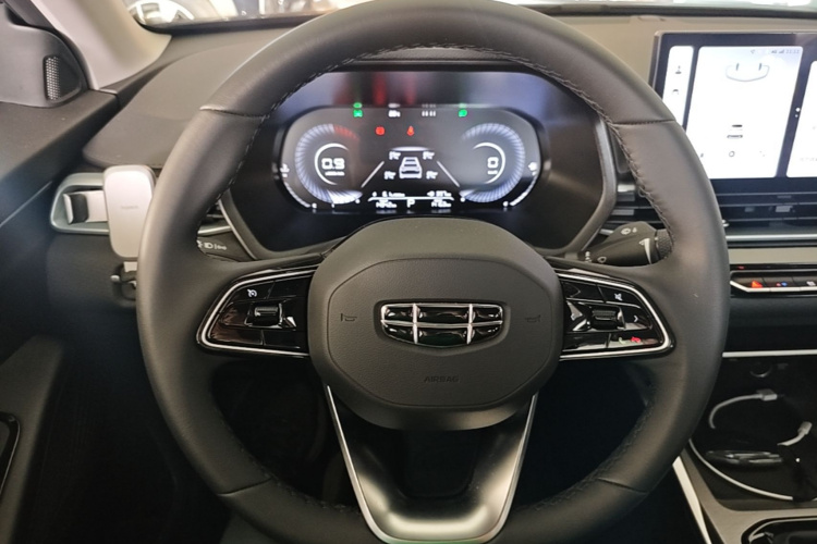 GEELY Emgrand 2025 car image #11