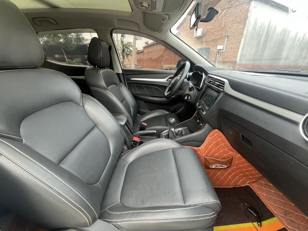 MG ZS 2018 car image #11