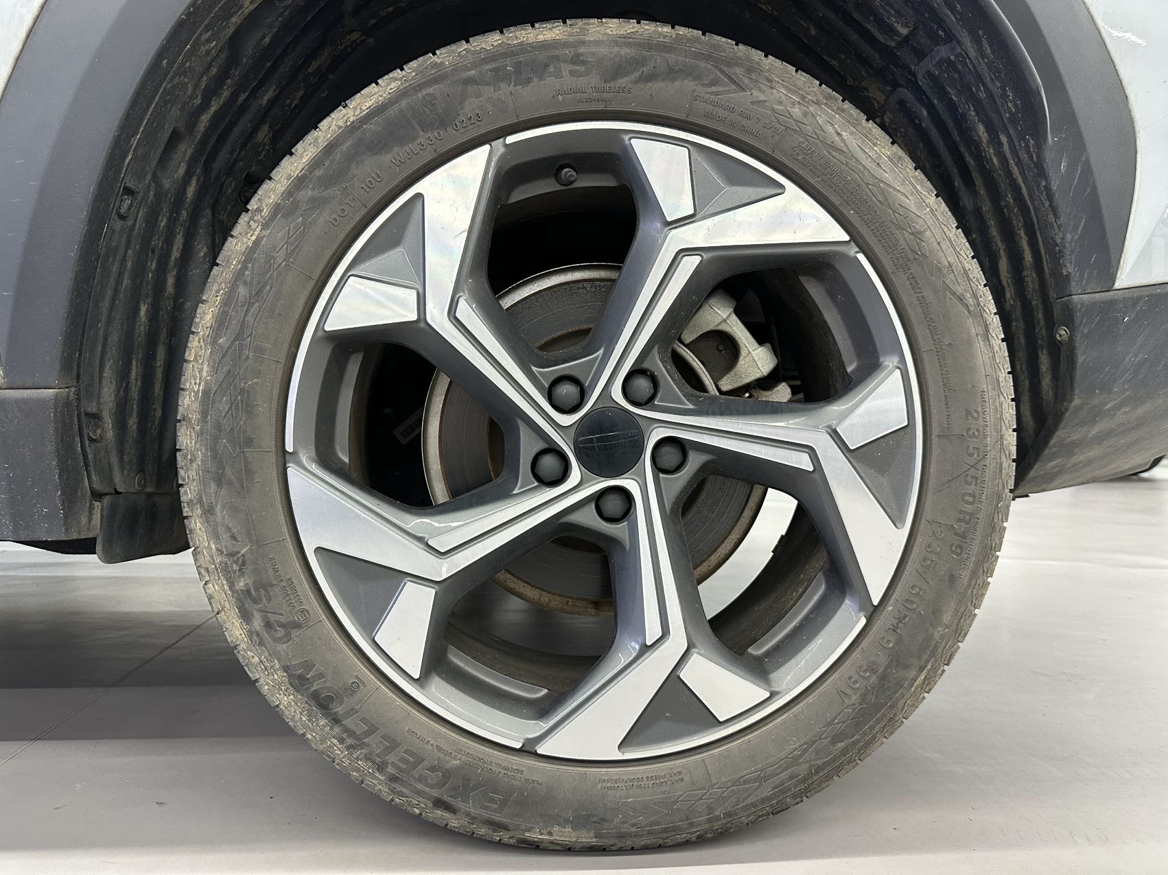 GEELY Boyue L 2023 изображение автомобиля #7