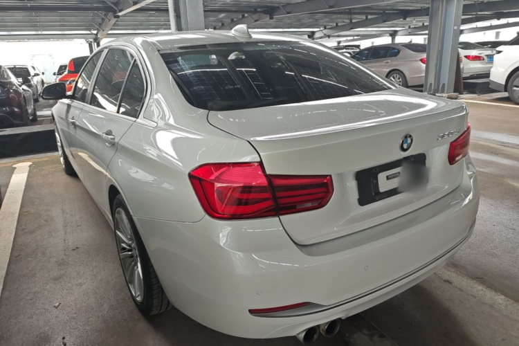 BMW 3 Series 2018 #5 BMW 3 Series 2018 car image #5