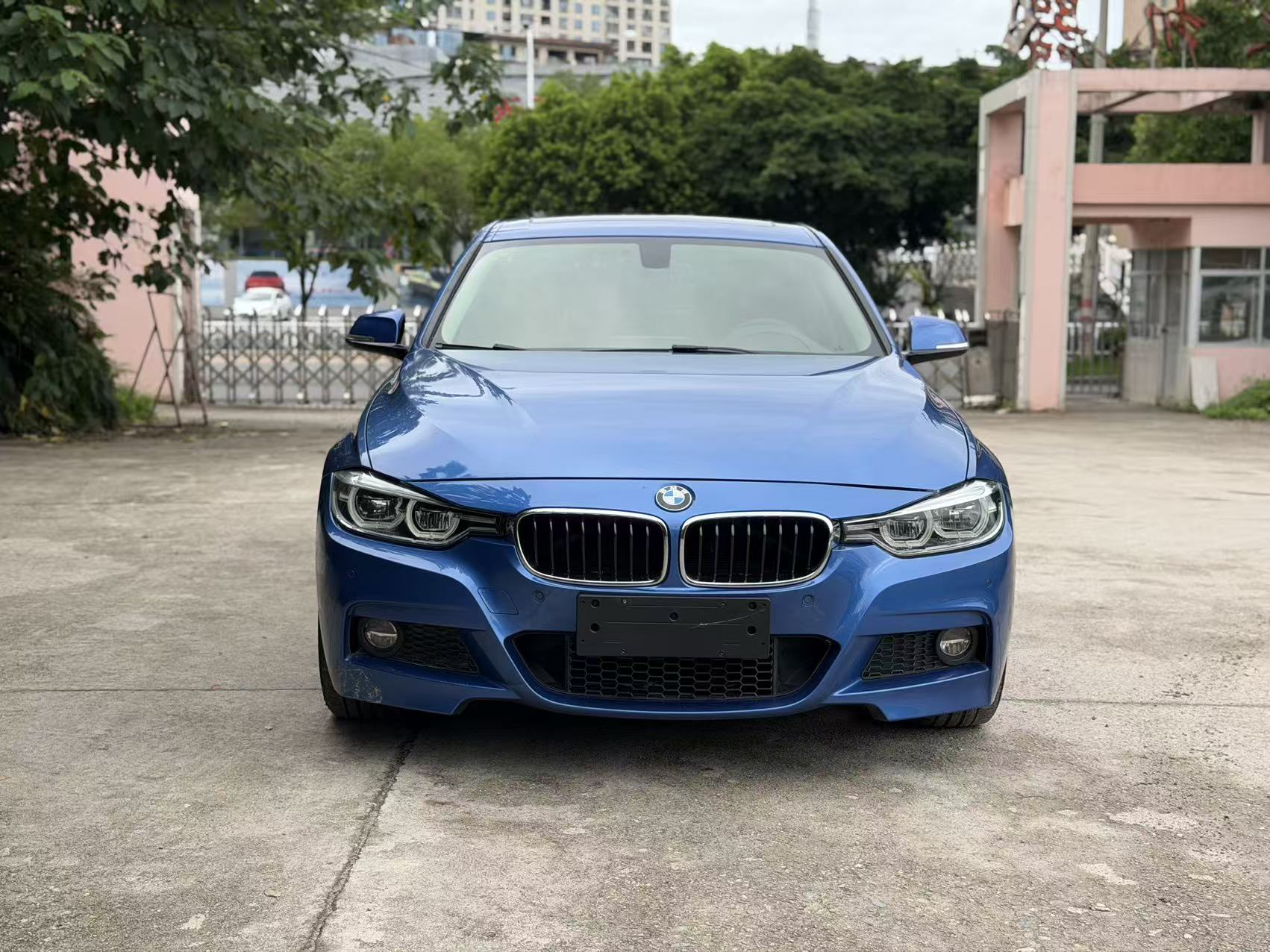 BMW 3 Series 2018 #4 BMW 3 Series 2018 car image #4