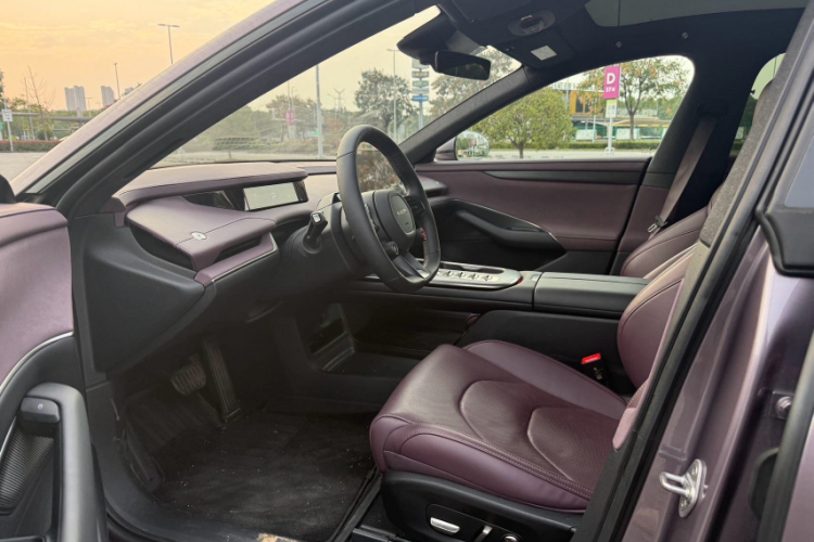 MI SU7 2024 car image #14