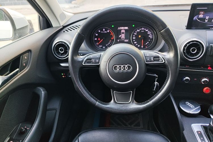 Audi A3 2017 immagine di auto #11