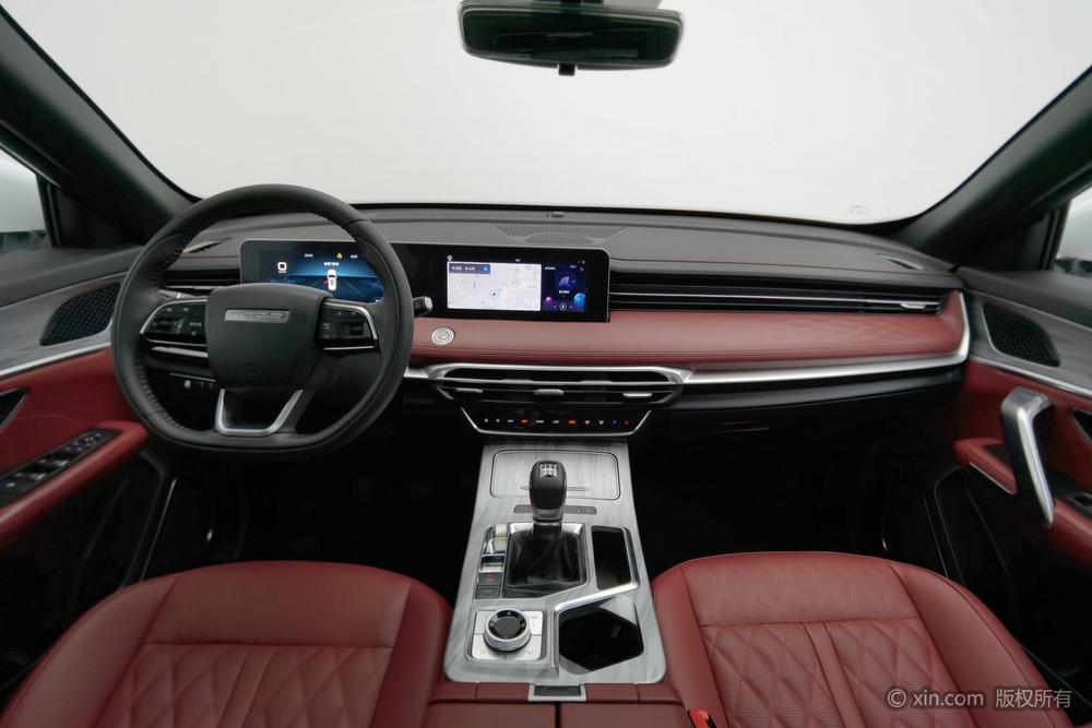Jetour X70 PLUS 2023 car image #12