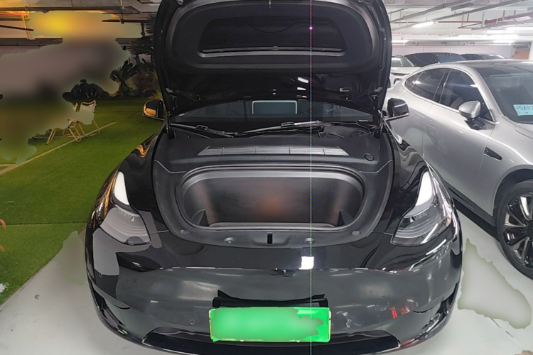 Tesla Model Y 2022 immagine di auto #22