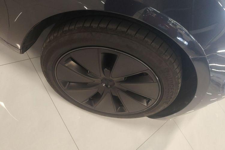 Tesla Model 3 2025 #9 Tesla Model 3 2025 car image #9