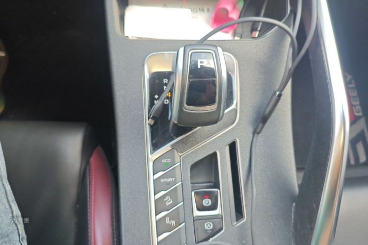 GEELY Coolray 2019 immagine di auto #16