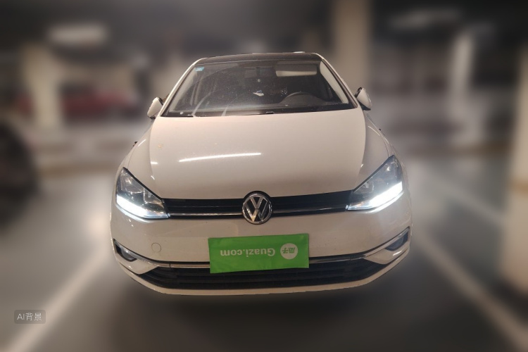 Volkswagen Golf 2018 car image #3