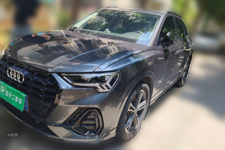 Audi Q3 2020 car image #2