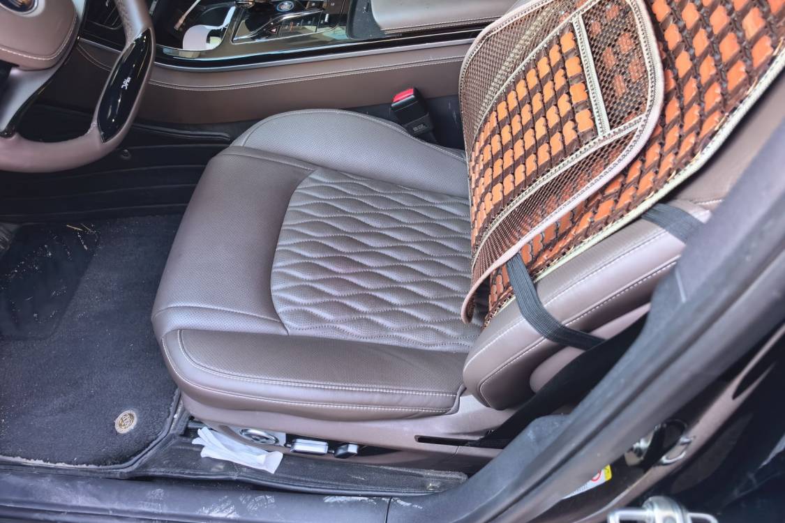 BYD Han 2024 car image #18