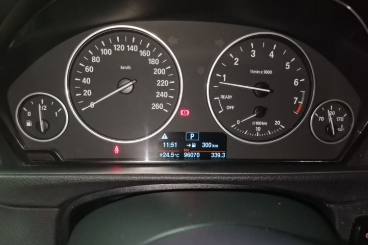 BMW 3 Series 2017 #12 BMW 3 Series 2017 car image #12