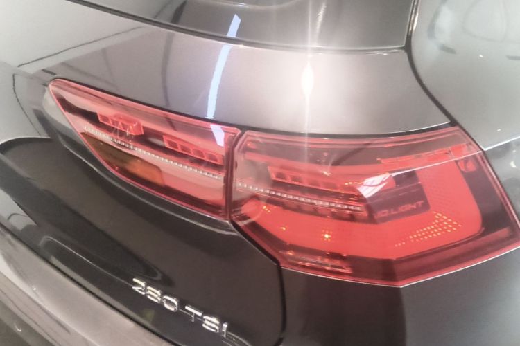 Volkswagen Golf 2021 car image #8